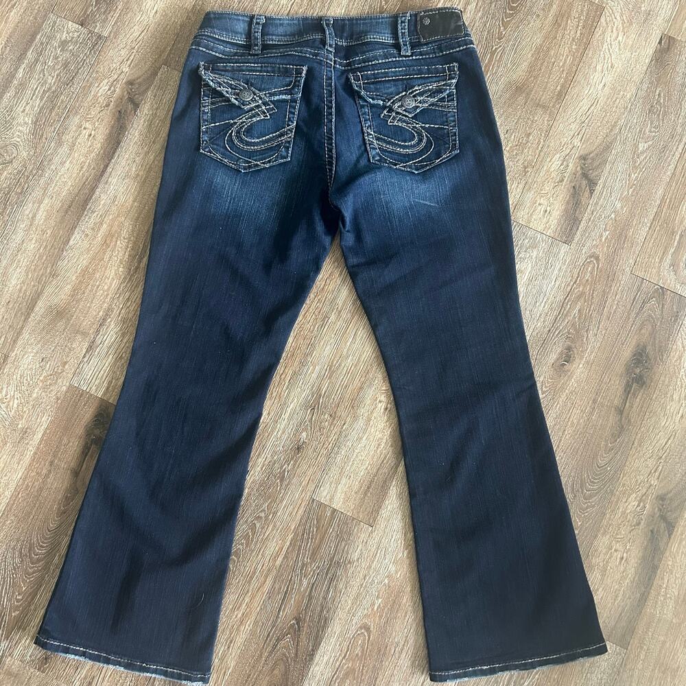 Silver Women’s Edgy Bootcut Jeans, Dark Wash, Size 33 Waist, 30 Length. - Picture 2 of 11